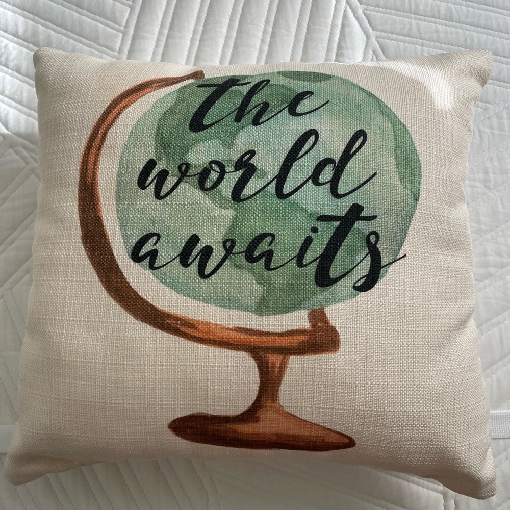 Decorative pillow